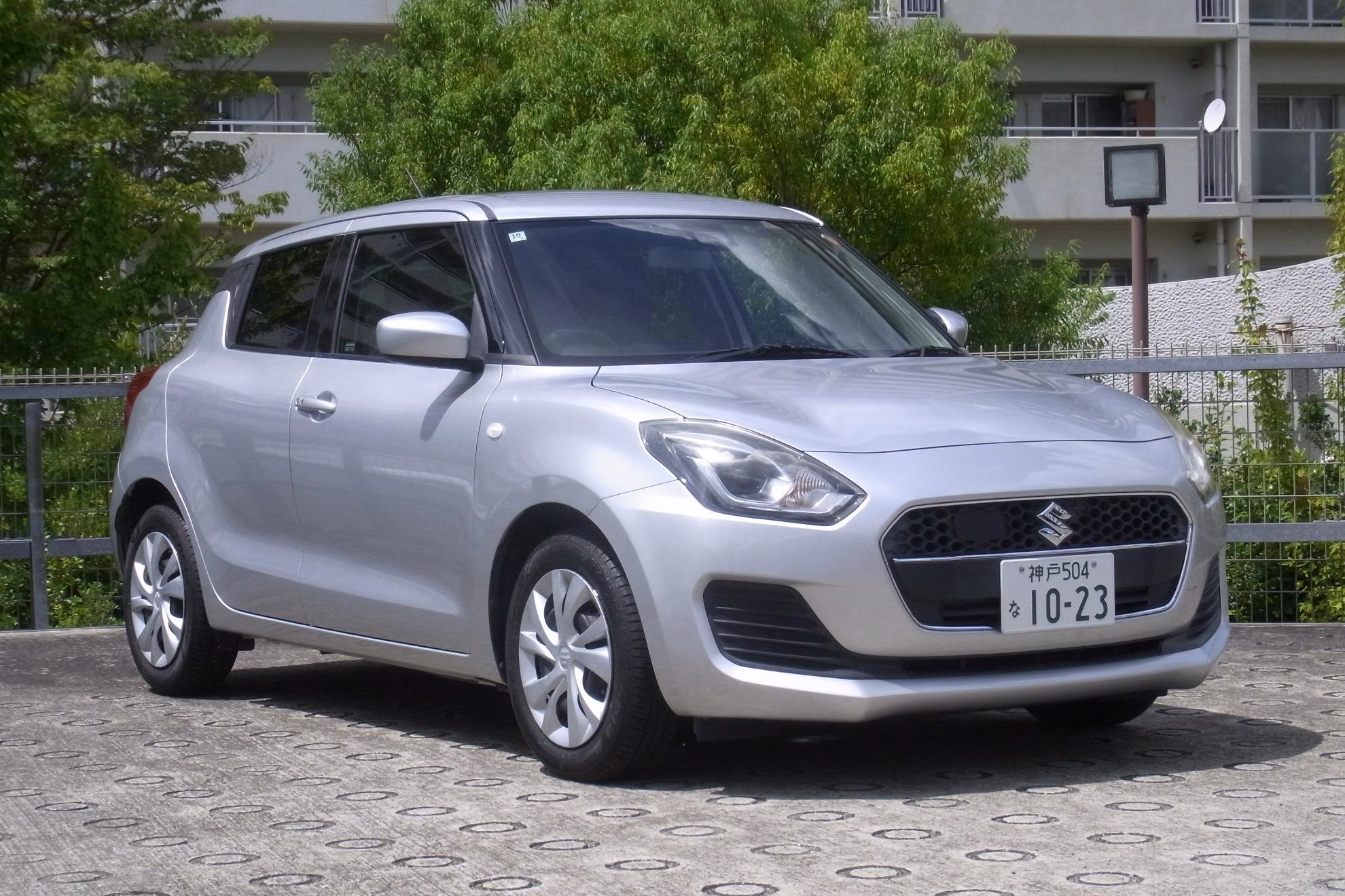 SUZUKI SWIFT