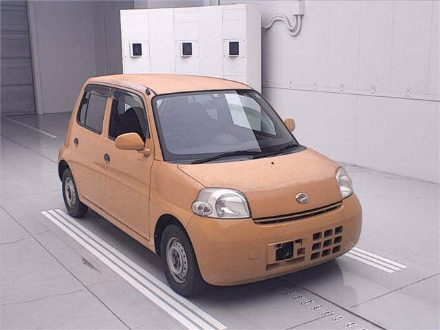 DAIHATSU ESSE