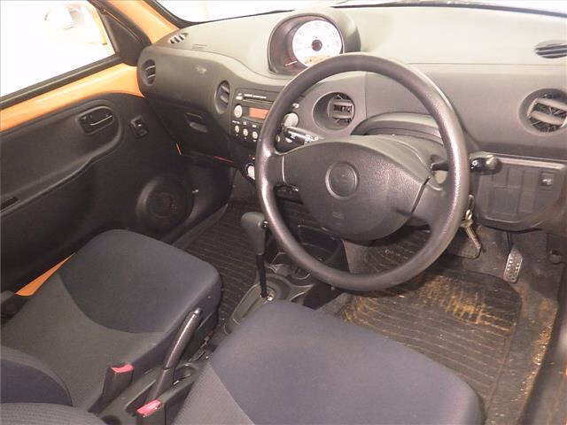 DAIHATSU ESSE