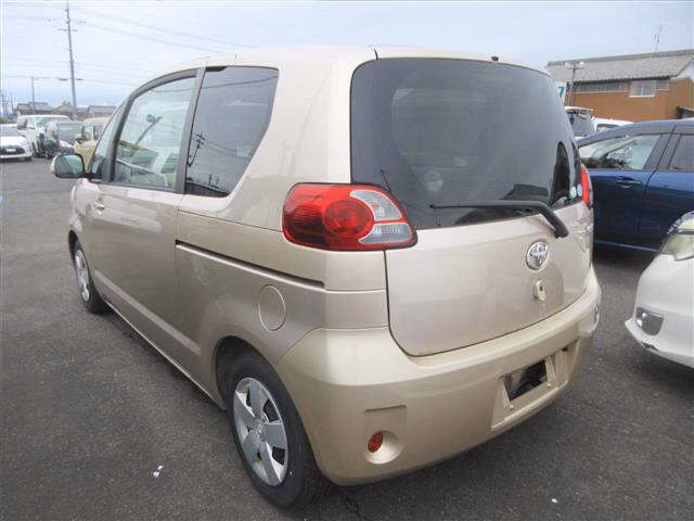 TOYOTA PORTE