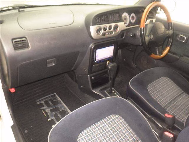 DAIHATSU MIRA GINO