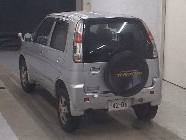 DAIHATSU TERIOS KID