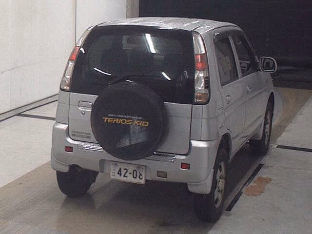 DAIHATSU TERIOS KID
