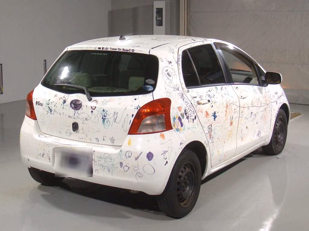 TOYOTA VITZ