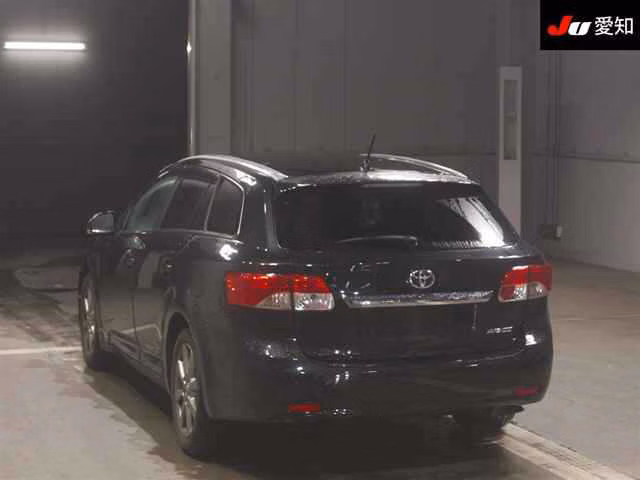 TOYOTA AVENSIS