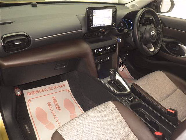 TOYOTA YARIS CROSS