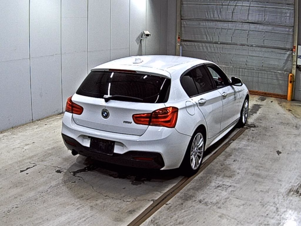 BMW 1-SERIES