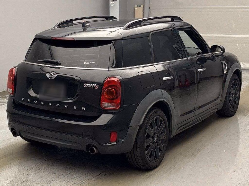 MINI CROSSOVER