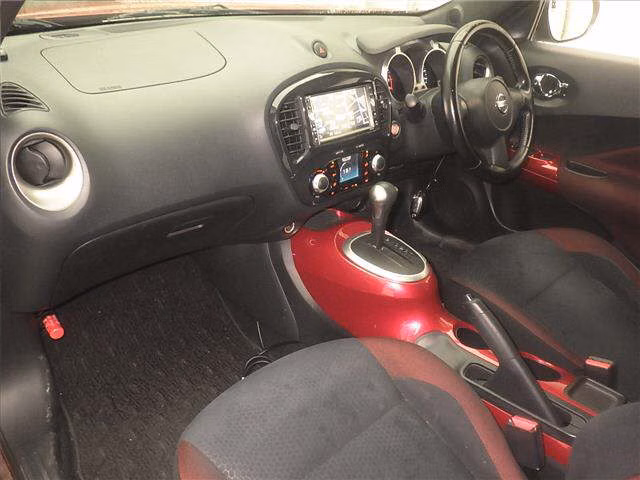 NISSAN JUKE