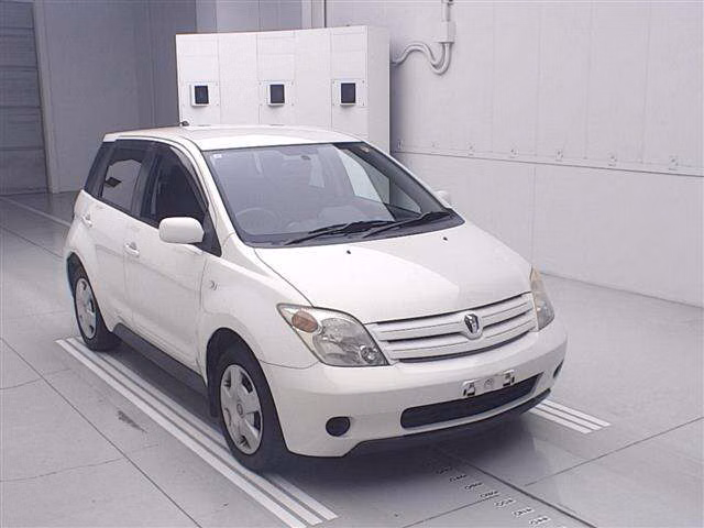 TOYOTA IST