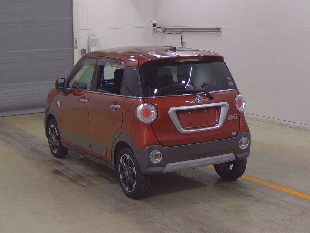 DAIHATSU CAST