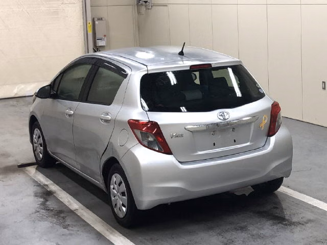 TOYOTA VITZ