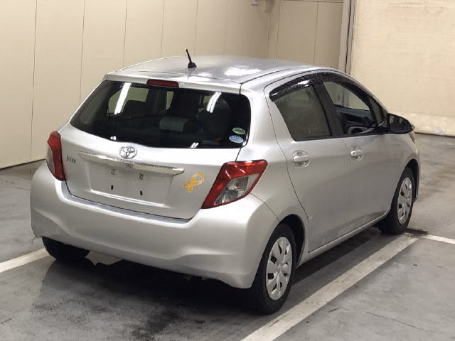 TOYOTA VITZ