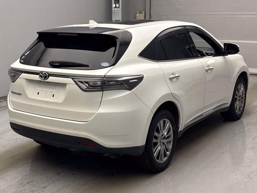 TOYOTA HARRIER