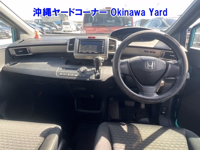 HONDA FREED SPIKE