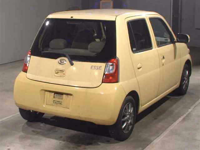 DAIHATSU ESSE