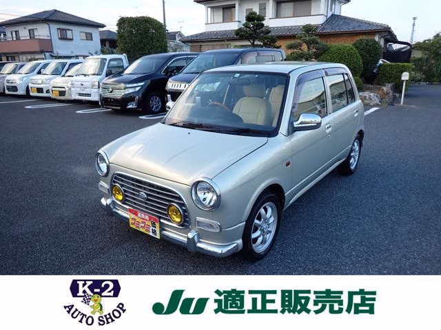 Daihatsu Mira Gino