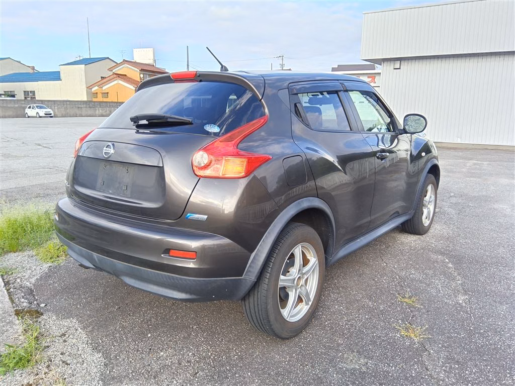NISSAN JUKE