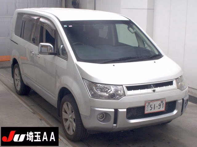 Mitsubishi Delica D:5