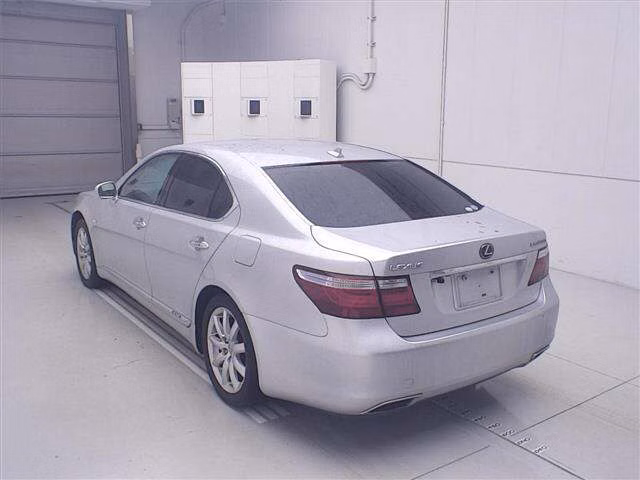 LEXUS LS600H