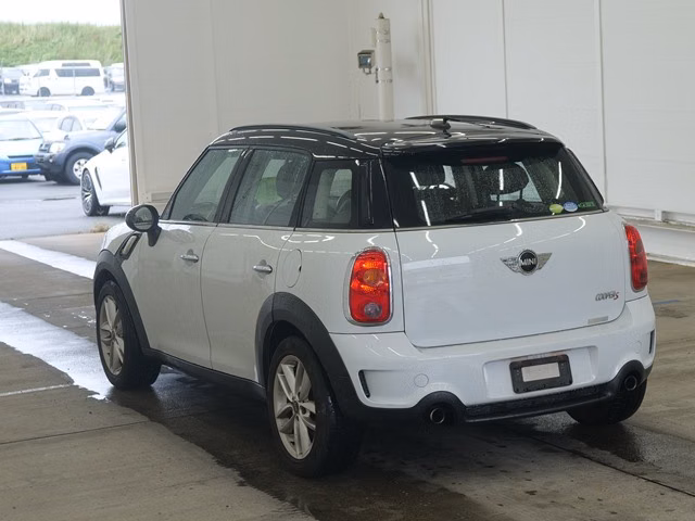 MINI CROSSOVER