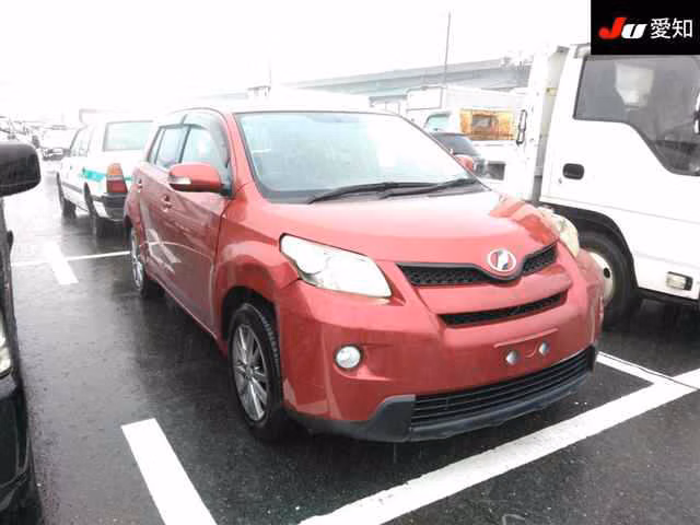 TOYOTA IST