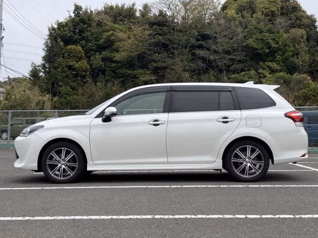 TOYOTA COROLLA FIELDER
