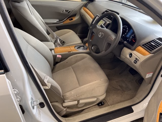 TOYOTA PREMIO