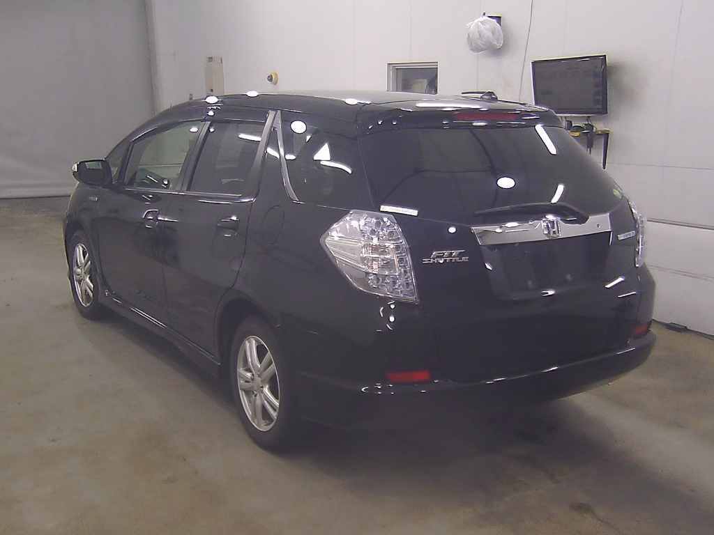 HONDA FIT SHUTTLE
