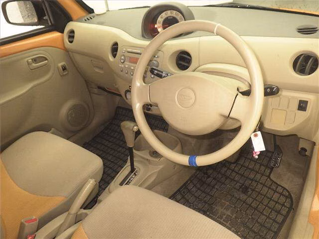 DAIHATSU ESSE
