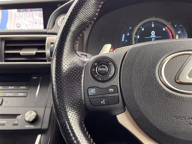 Lexus IS300h