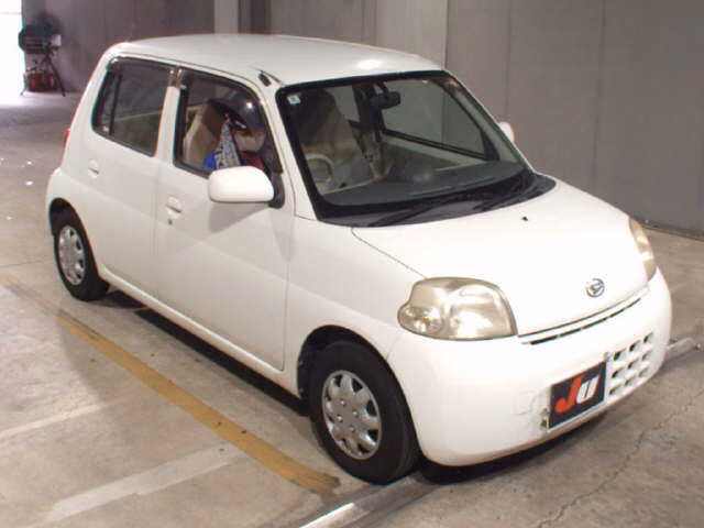 DAIHATSU ESSE