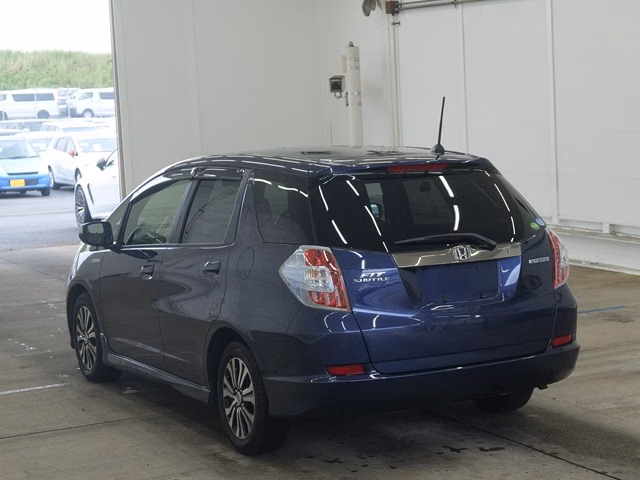 HONDA FIT SHUTTLE