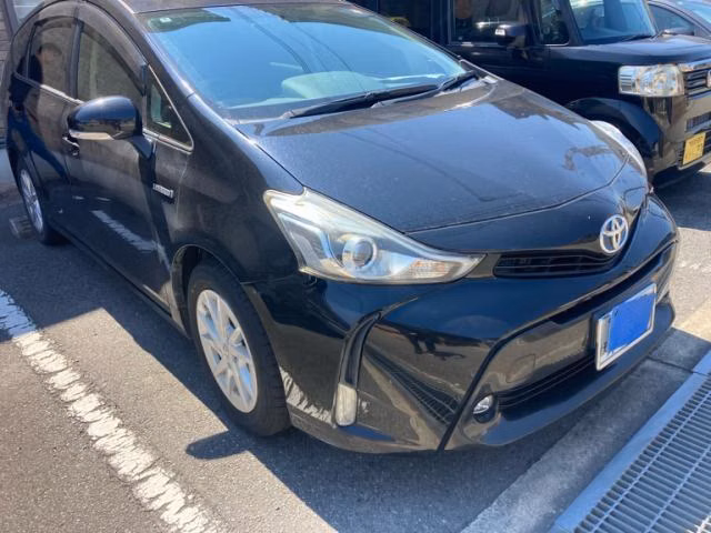 TOYOTA PRIUS ALPHA