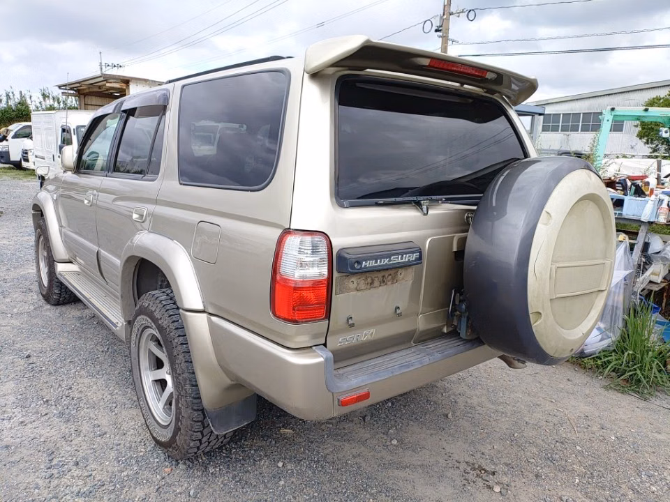 TOYOTA HILUX SURF
