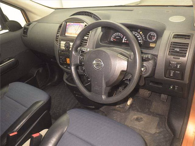 NISSAN LAFESTA