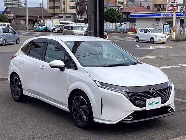 Nissan Aura