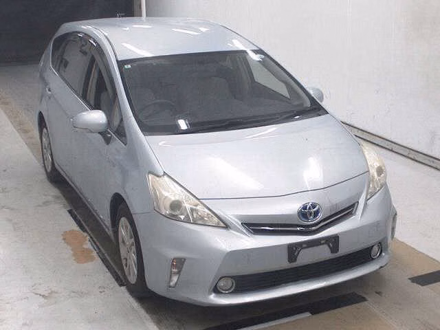 TOYOTA PRIUS ALPHA