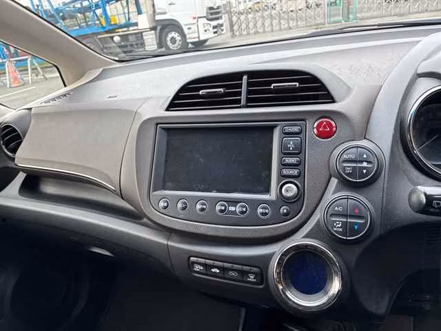 HONDA FIT SHUTTLE