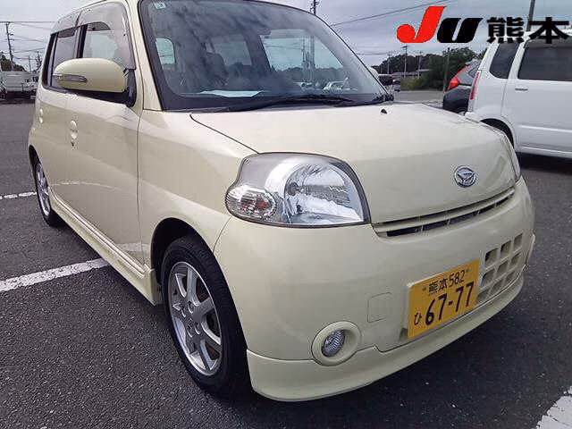 DAIHATSU ESSE