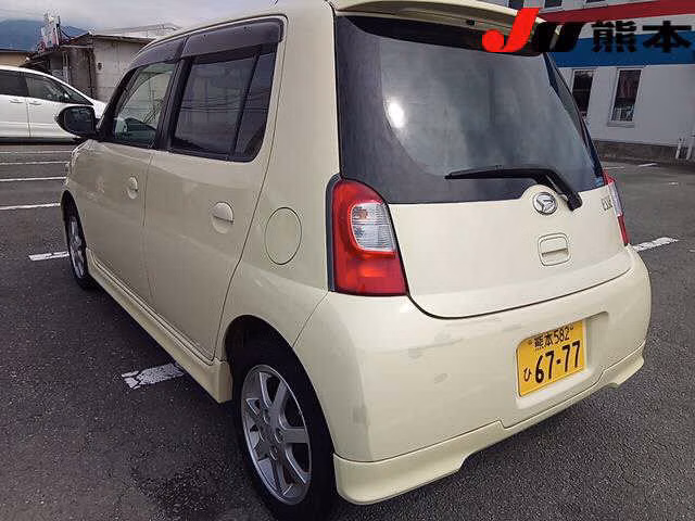 DAIHATSU ESSE