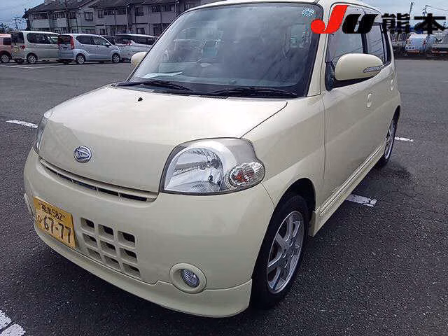 DAIHATSU ESSE