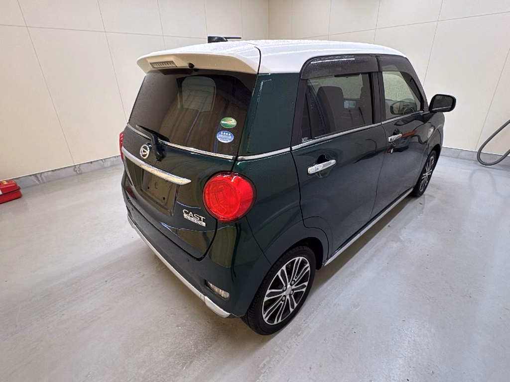 DAIHATSU CAST