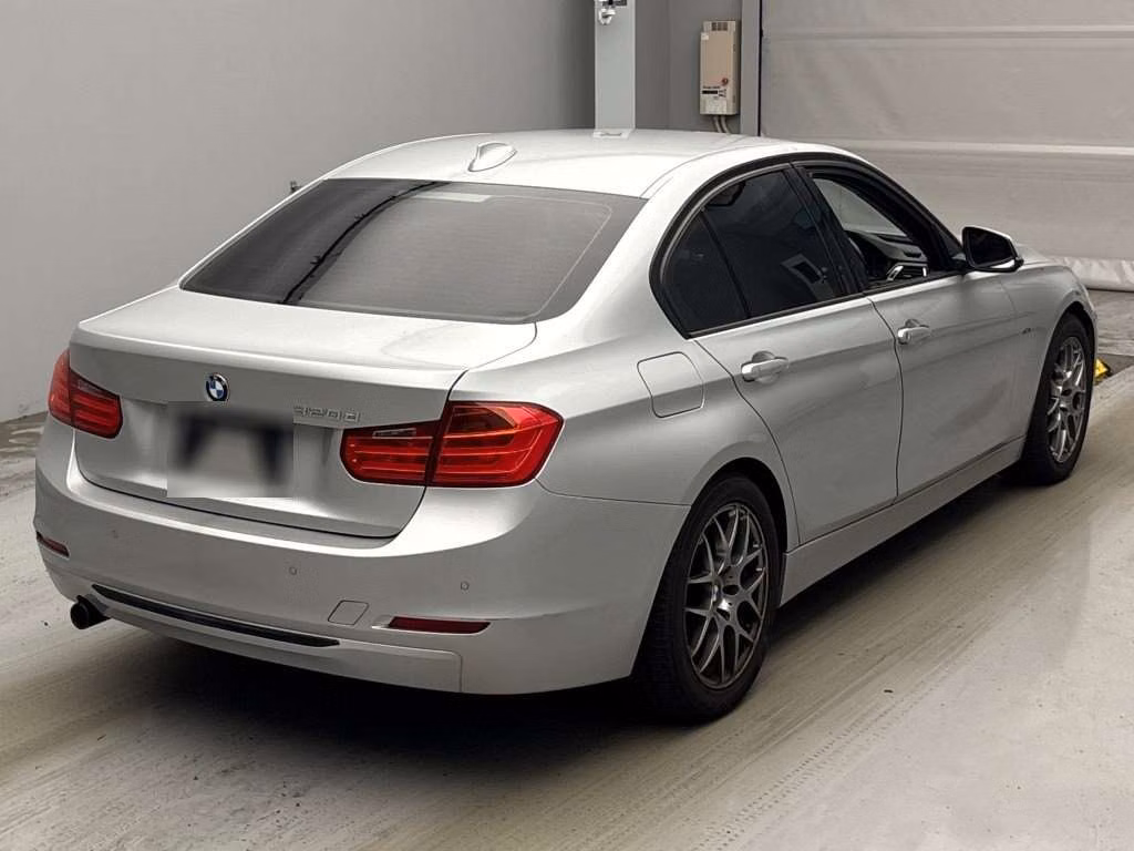 BMW 3-SERIES