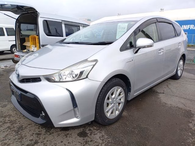 TOYOTA PRIUS ALPHA