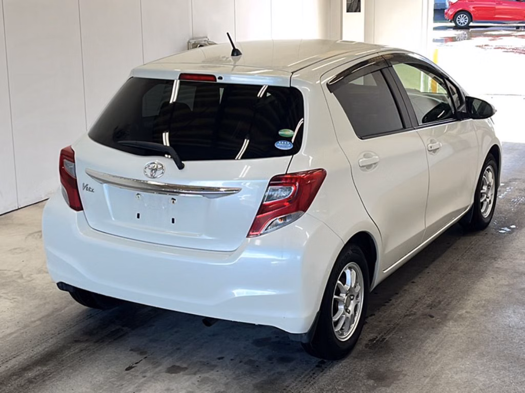 TOYOTA VITZ