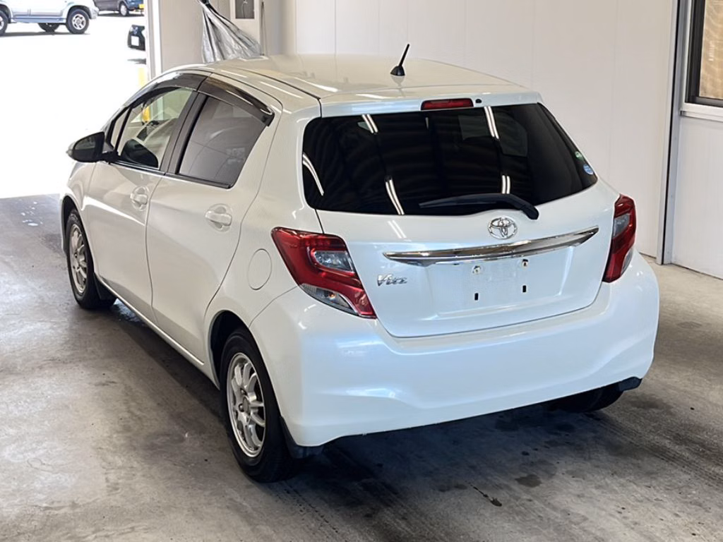 TOYOTA VITZ