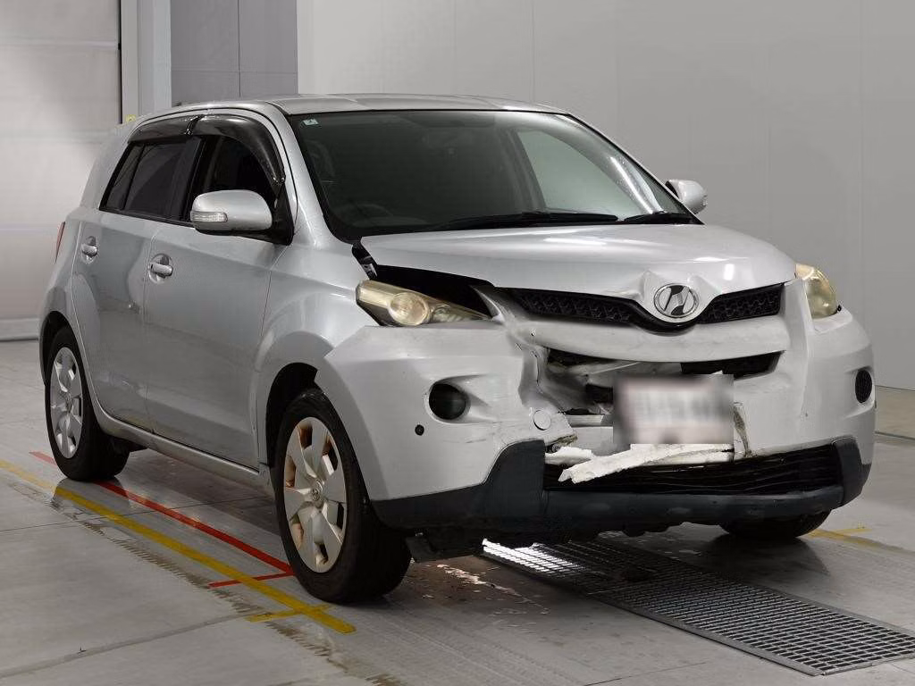 TOYOTA IST
