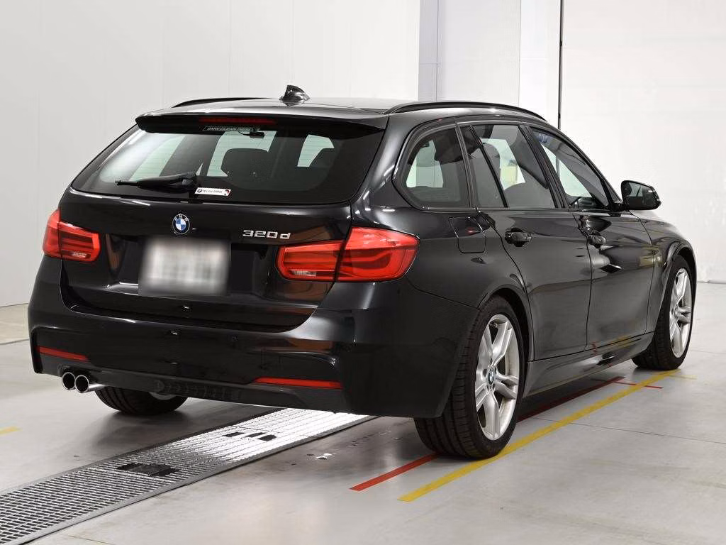BMW 3-SERIES