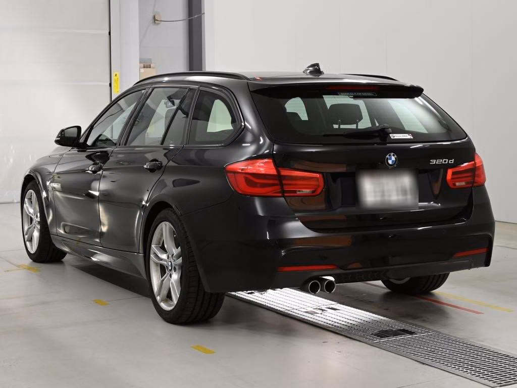 BMW 3-SERIES